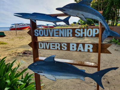 Diving_Express_Malaysia_Dive_Tour_Image_Borneo_Dive_Resort_Beach_04