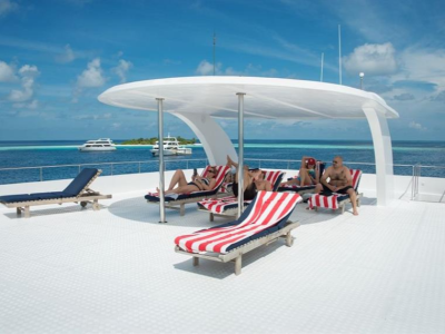 Diving_Express_Maldives_Dive_Tour_Image_Liveaboard_Emperor_Leo_03