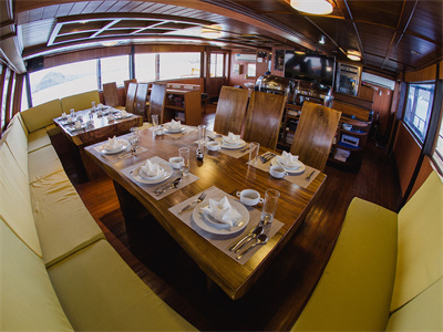 DE_Indonesia_Divetour_SeaSafari_4